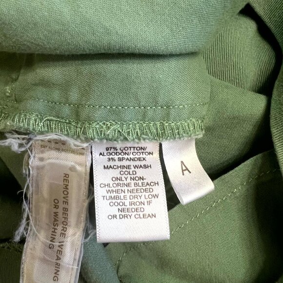 The Riviera Short by Loft - Short Shorts in sage green - Size 8 Petite - Picture 3 of 10